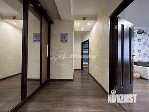 2-к квартира, вторичка, 64м2, 1/9 этаж