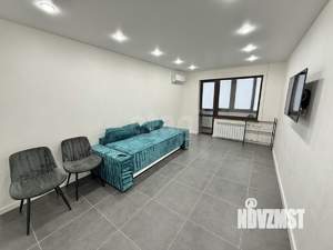 2-к квартира, вторичка, 63м2, 1/10 этаж