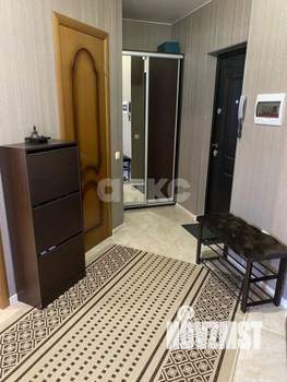 2-к квартира, вторичка, 72м2, 1/10 этаж