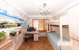 6-к квартира, вторичка, 100м2, 1/1 этаж