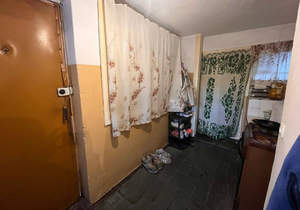 3-к квартира, вторичка, 58м2, 1/1 этаж