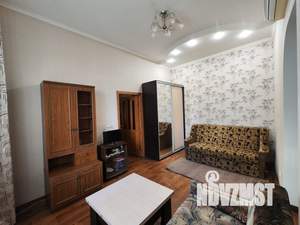 2-к квартира, вторичка, 53м2, 1/1 этаж