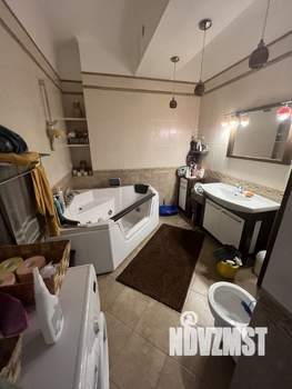 3-к квартира, вторичка, 117м2, 8/8 этаж