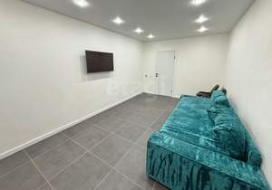 2-к квартира, вторичка, 63м2, 1/10 этаж